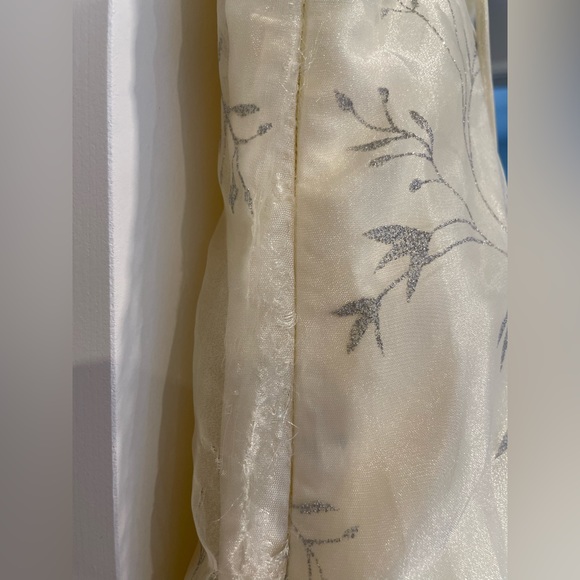 Yellow dress with beautiful silver flower detailing! - Picture 7 of 8